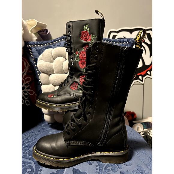 Dr Martens 1914 Vonda Red Rose 14 Eye Boot size 6/EU 37 NWOT - Picture 2 of 6